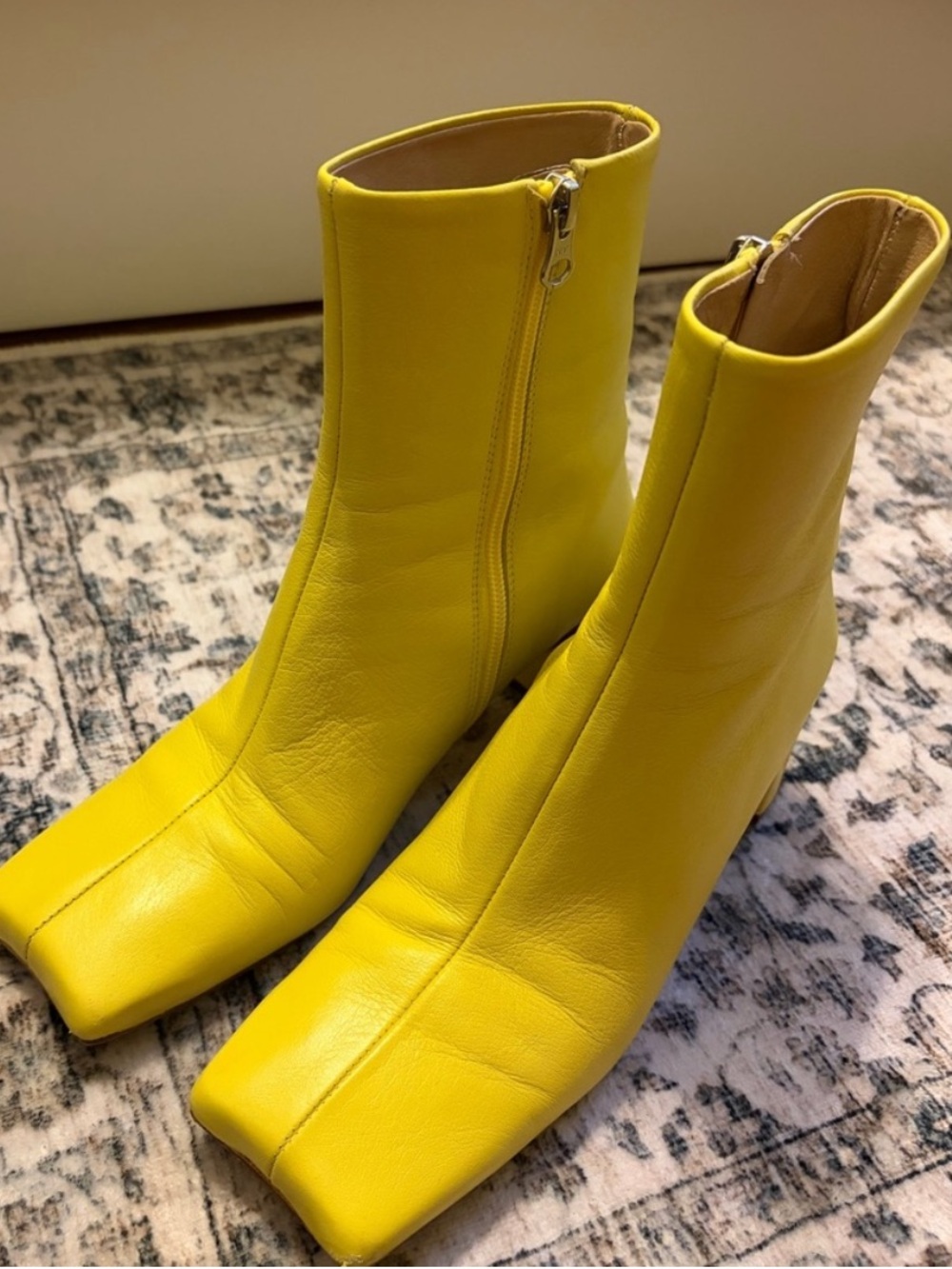 Lintervalle Vibrant Yellow Women's Square Toe Ankle Boots